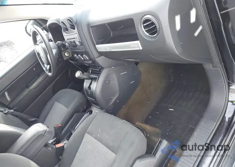 2016 Jeep Compass Sport z USA, uszkodzony, nr VIN 1C4NJDBB2GD733209